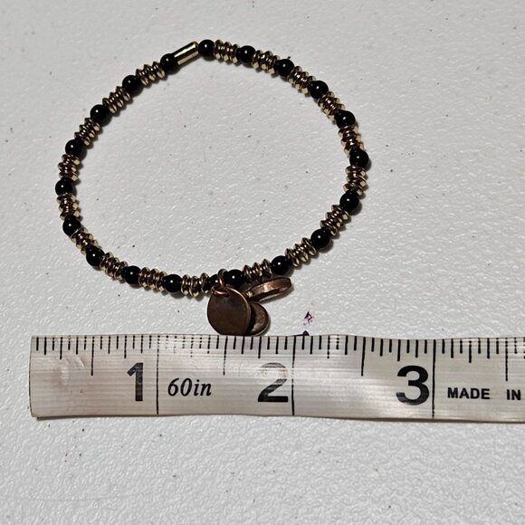 Elegant Gold Tone Black Beaded Leaf Charm Stretch Bracelet Fashion Jewelry - Picture 4 of 4